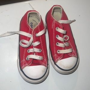 boys (kids) size 7 converse